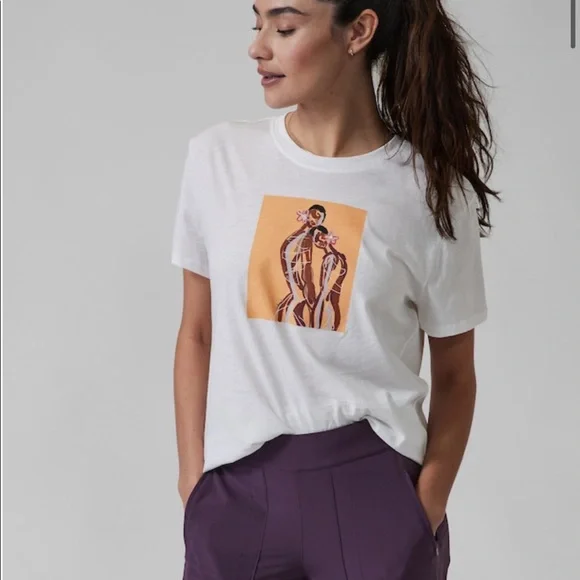NWT Athleta Daily Relaxed Artist Graphic Tee - Picture 1 of 4